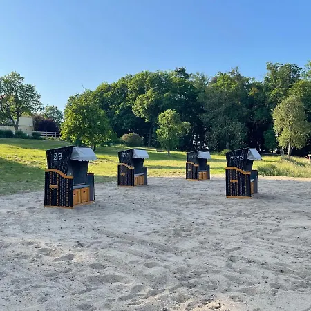 Mit Kamin Und Traumhafter Dachterrasse Mit Weitblick In * Neu Gaarz
